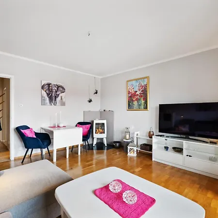 Roomsly - Free Parking In Peaceful Area Daire *