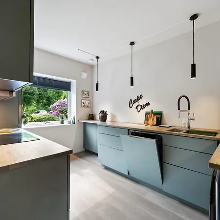 Roomsly - Free Parking In Peaceful Area Apartamento *