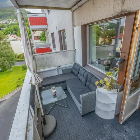 Roomsly - Free Parking In Peaceful Area Appartement Bergen